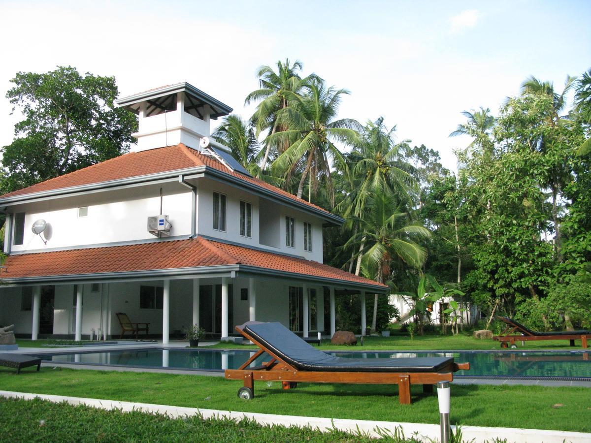 Anuhas Airport Villas Катунаяка Экстерьер фото