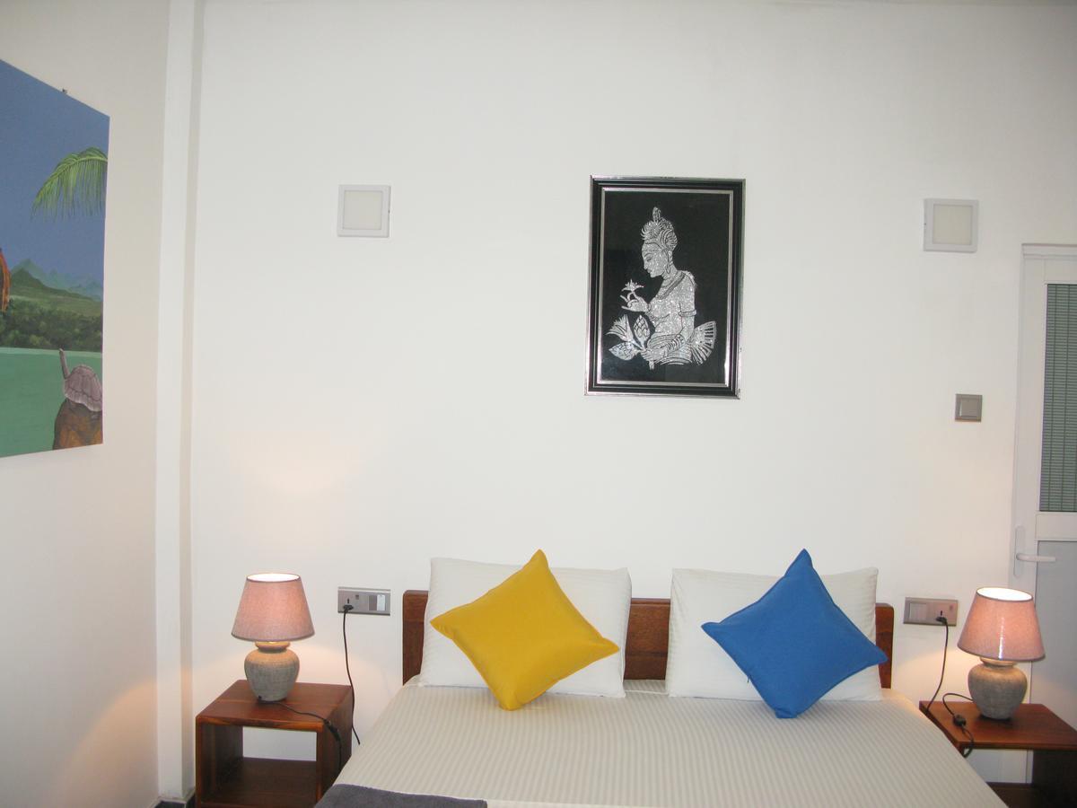 Anuhas Airport Villas Катунаяка Экстерьер фото