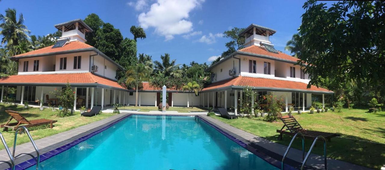 Anuhas Airport Villas Катунаяка Экстерьер фото